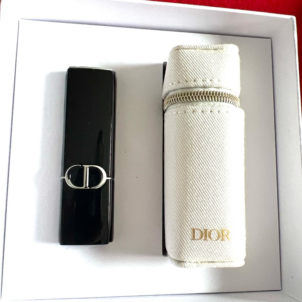 NIB limited edition Dior Satin Lipstick
Case Holder&Full Size Lipstick
ICONE 720